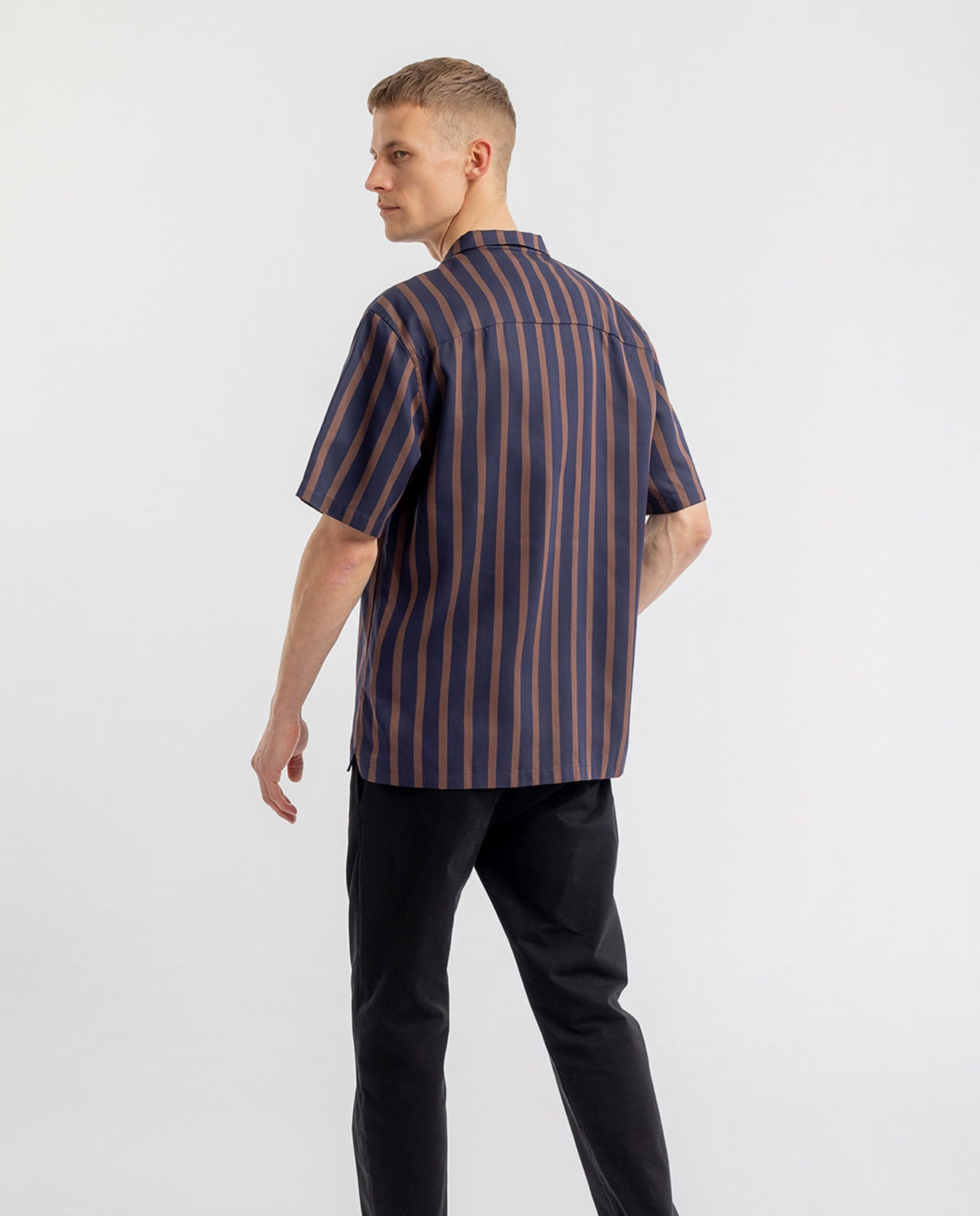 marché commun rotholz chemise manches courtes homme éco-responsable rayée 100% lyocel naturel bowling bleu marine et marron fabriquée en Europe
